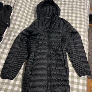 Eddie Bauer Women's Black Hooded Puffer Coat